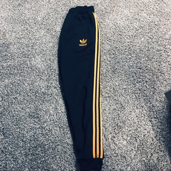 Addidas pants - Picture 2 of 2